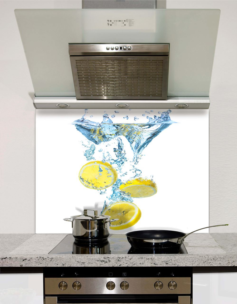 Picture of Sliced lemons in water splashback